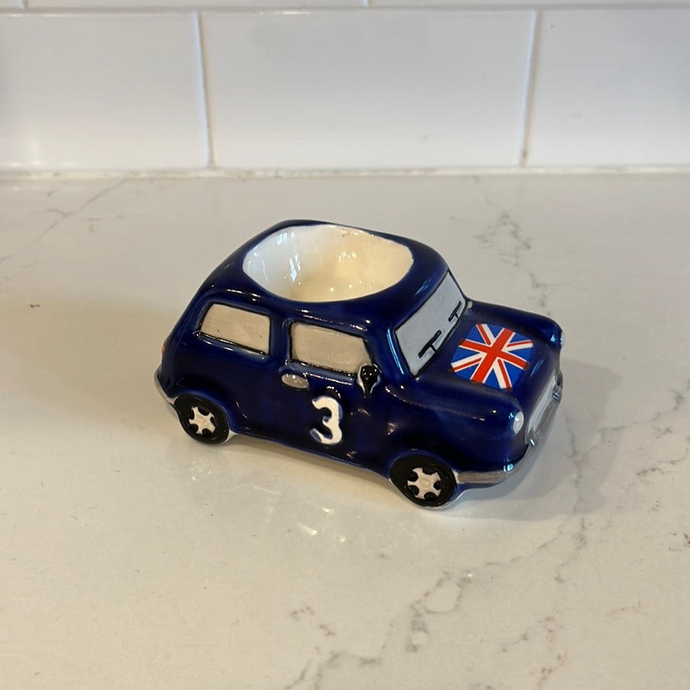 Cute British flag car to hold egg